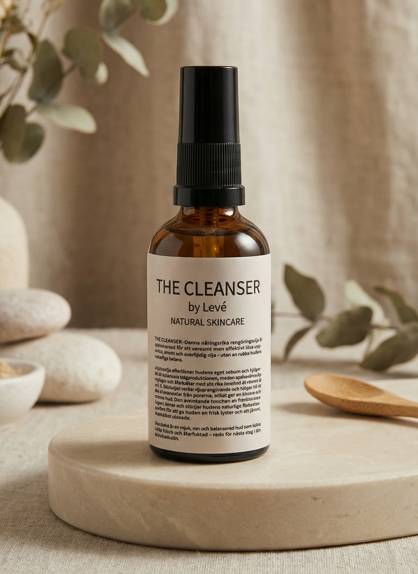 THE CLEANSER – naturlig rengöringsolja för känslig hud från LeVÉ