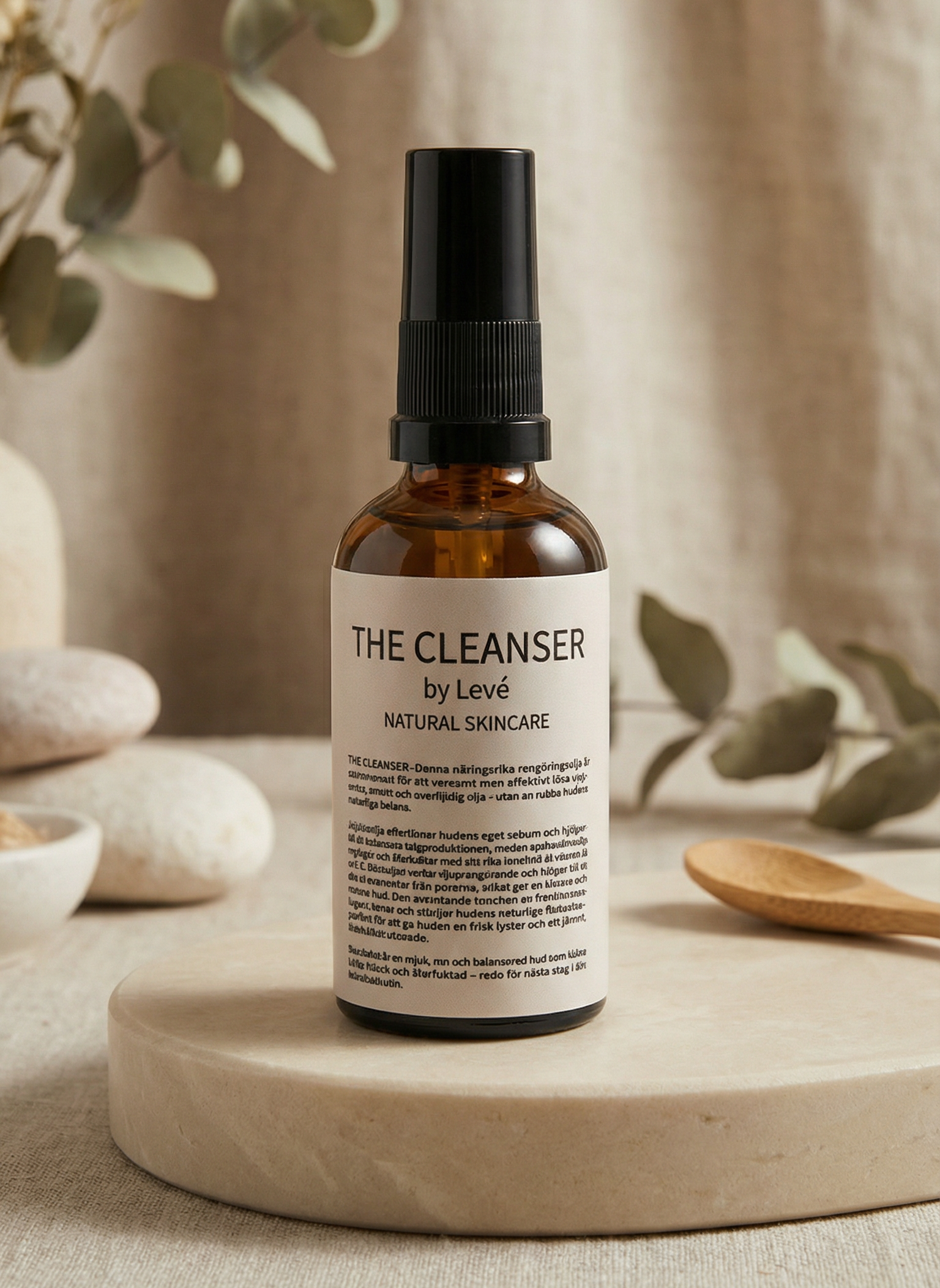 THE CLEANSER – naturlig rengöringsolja för känslig hud från LeVÉ